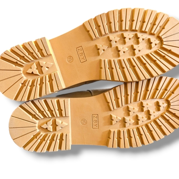 Pull on chelsea boots - Picture 2 of 6